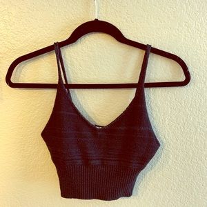 Black ribbed knit crop top